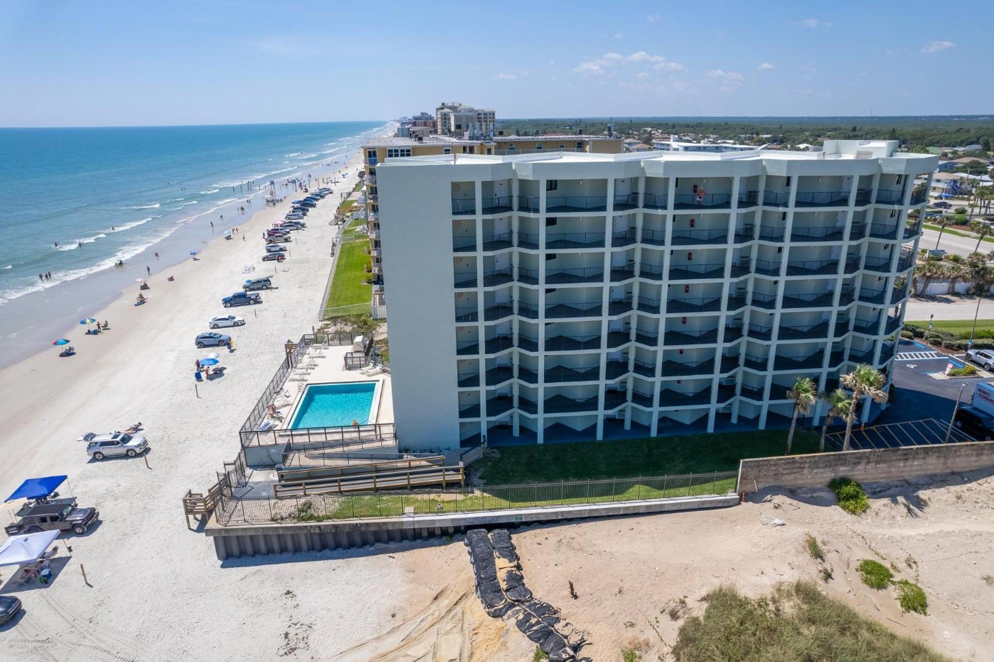 Ocean View With A Beachfront Pool At Ocean Trillium Condo ~ 702 New Smyrna Beach Exterior foto